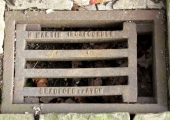 Henry Martin cast iron gully grating