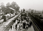 Holt Junction railway staion: Beavens' factory outing c1905